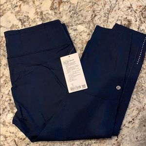 Fast and Free Navy 23” Crop